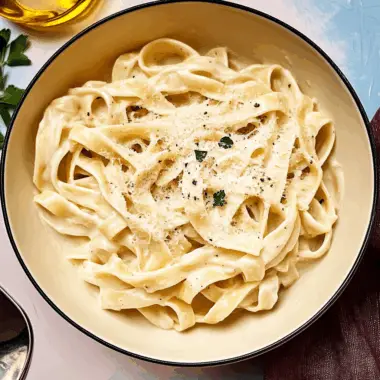 Nancy Meyers Christmas Fettuccine 1
